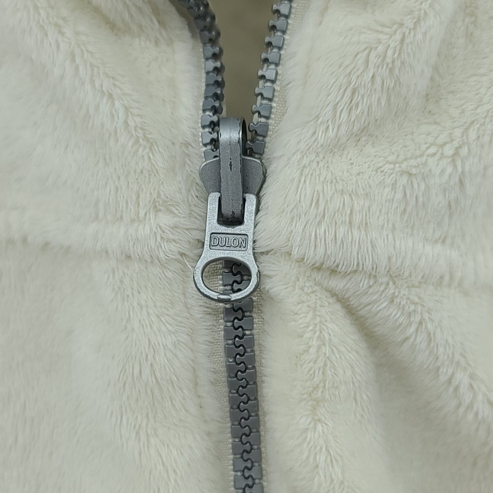 Dulon cream colored reversible quilted fleece - Picture 3 of 6